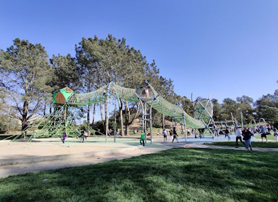 california/huntington-beach/landmark/huntington-beach-central-park-west-playground