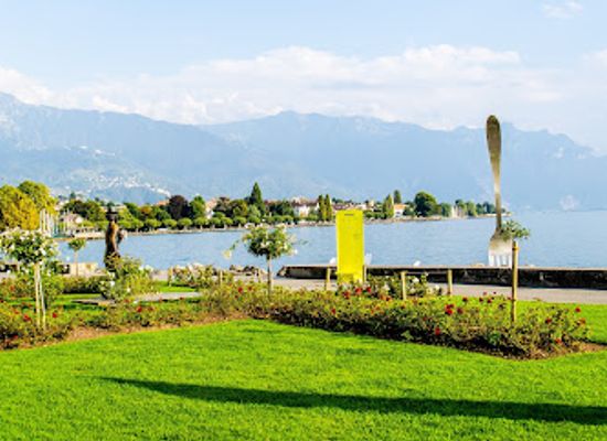 switzerland/vevey/landmark/charlie-chaplin-statue