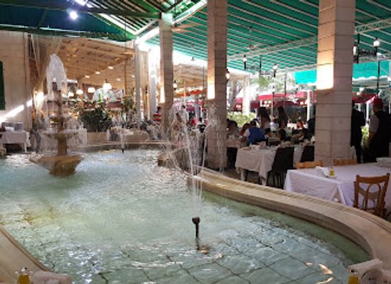 lebanon/bekaa/landmark/casino-mhanna