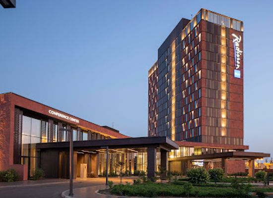niger/niamey/quartier-plateau-5/landmark/radisson-blu-hotel-conference-center-niamey