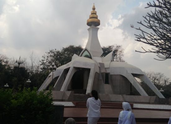 myanmar-burma/sagaing-region/landmark/lions-of-stone