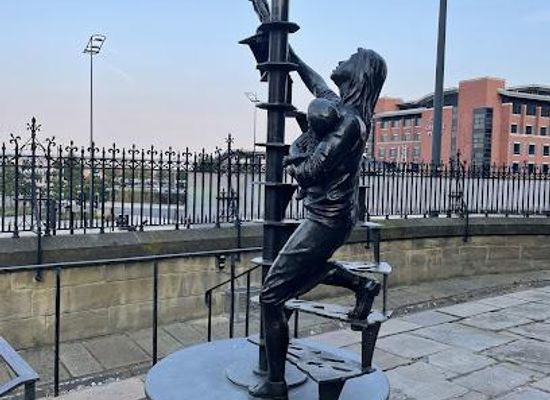 united-kingdom/cornwall/landmark/blitz-memorial