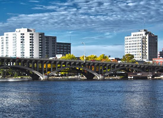 illinois/rockford/landmark/riverview-ice-house