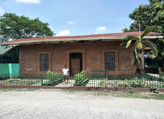 philippines/central-luzon/landmark/old-pnr-station-capas
