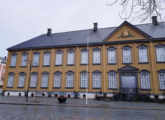 norway/trondheim/landmark/stiftsgarden