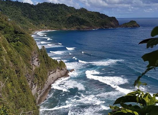 dominica/castle-bruce/landmark/wavine-cyrique-falls