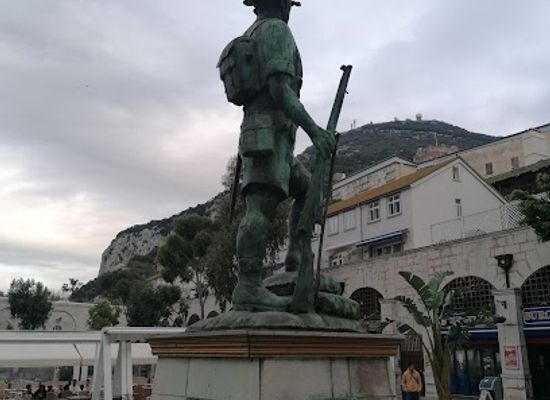 gibraltar/gibraltar/landmark/statue-of-gibralter-defence-force-soldier