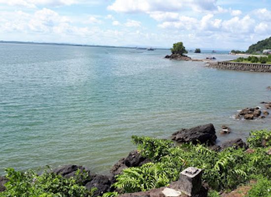 indonesia/balikpapan/landmark/pantai-batu-batu-banua-patra