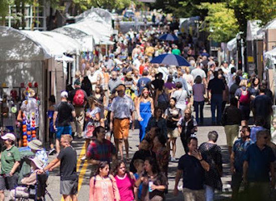 washington/bellevue/bellevue-square/landmark/bellevue-arts-museum-arts-fair