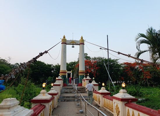 myanmar-burma/pyay/landmark/naypyitaw-water-fountain-park