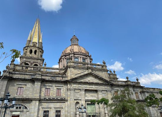 mexico/guadalajara/zona-centro/landmark/plaza-de-armas
