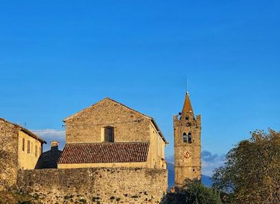 slovenia/postojna/landmark/hum