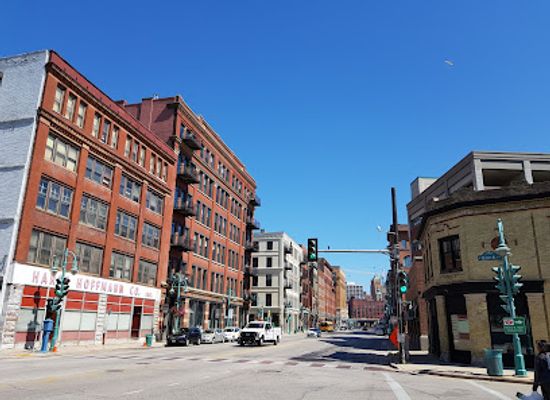 wisconsin/milwaukee/third-ward/landmark/historical-marker-327-sinking-of-the-lady-elgin