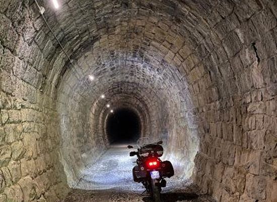 slovenia/coastal-karst/landmark/motovun-parenzana-tunnel
