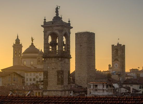 italy/bergamo/landmark/torre-del-gombito