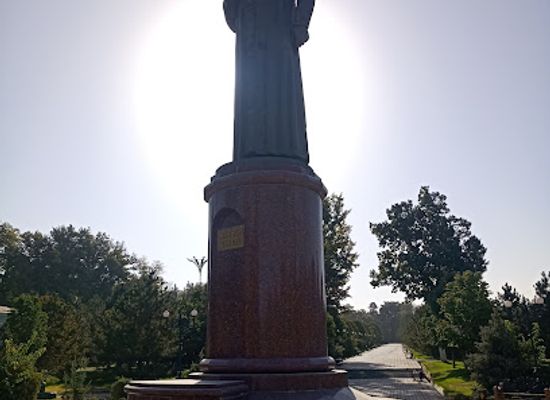 uzbekistan/samarkand-region/landmark/alisher-navoi-statue
