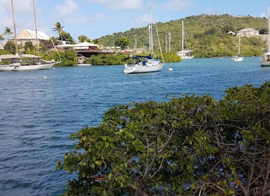 antigua-and-barbuda/all-saints/landmark/colesome-farmers-market