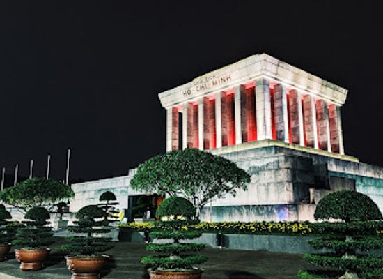 vietnam/southeast/landmark/ho-chi-minh-s-mausoleum