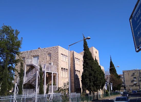 israel/haifa/wadi-nisnas/landmark/haifa-museum-of-art