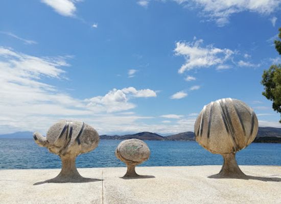 greece/volos/landmark/the-sculptures-of-philolaos