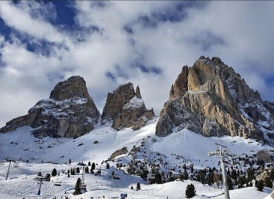 italy/val-di-fassa/landmark/dolomiti-superski