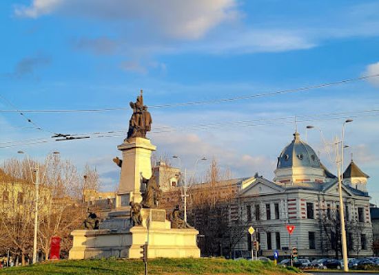 romania/bucharest/old-town/landmark/ion-constantin-bratianu-monument