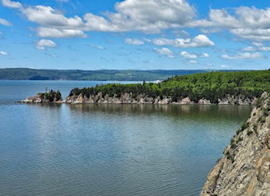 canada/maritimes/landmark/cape-enrage-lighthouse