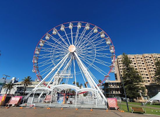 australia/adelaide/glenelg/landmark/glenelg-beach