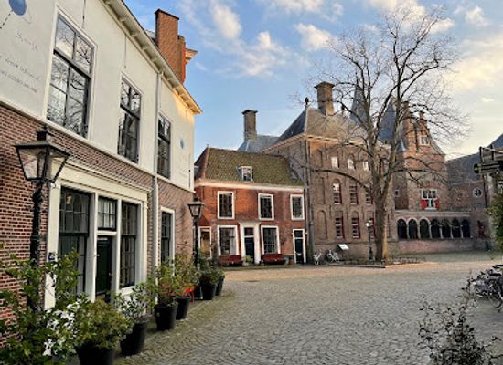 netherlands/leiden/landmark/gravensteen-leiden-university