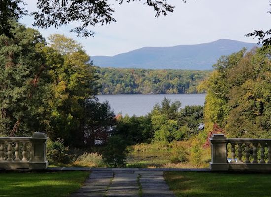 new-york/catskill-mountains/landmark/bard-college-montgomery-place-historic-estate
