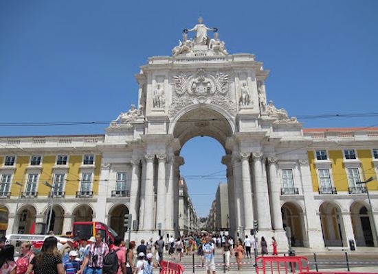 portugal/lisbon/chiado/landmark/chiado-baixa
