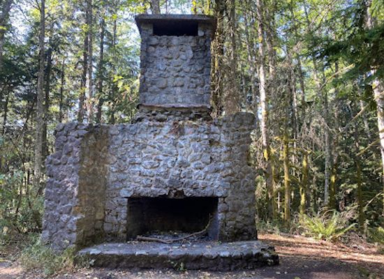 washington/puget-sound/landmark/bullitt-fireplace
