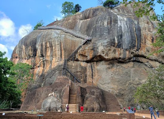 sri-lanka/sigiriya/landmark/sigiriya-fortress-ticket-counter-for-locals