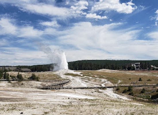 wyoming/teton-county/landmark/old-faithful