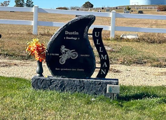 north-dakota/missouri-coteau/landmark/creative-visions-and-designs