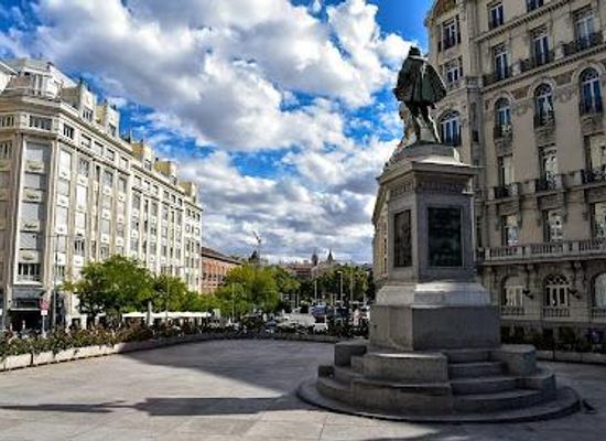 spain/madrid/landmark/pl-de-las-cortes