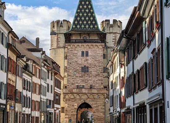 switzerland/basel/old-town/landmark/spalentor