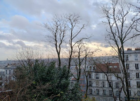 france/paris/montmartre/landmark/place-du-calvaire