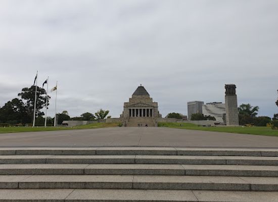 australia/melbourne/landmark/sir-william-john-clarke-memorial