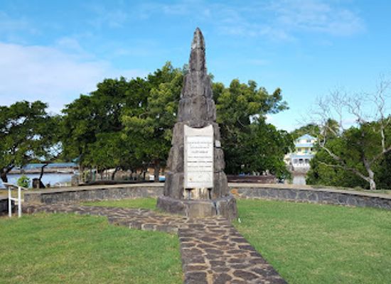 mauritius/riviere-du-rempart/landmark/paul-and-virginie-monument