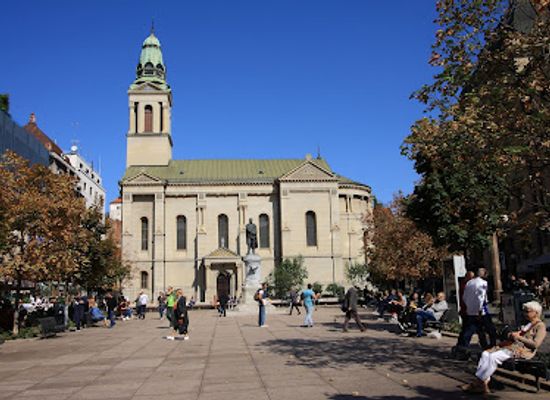 croatia/zagreb/landmark/church-of-the-transfiguration-of-the-lord