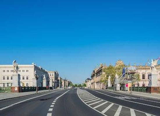 germany/brandenburg/landmark/unter-den-linden