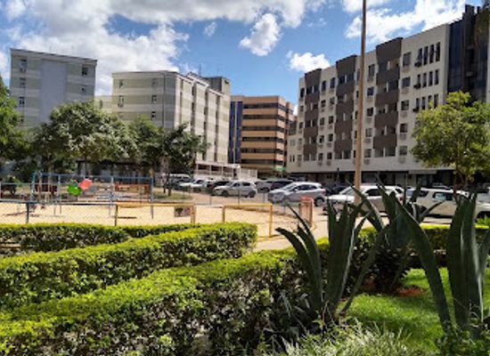 brazil/brasilia/landmark/praca-professor-esau-de-carvalho