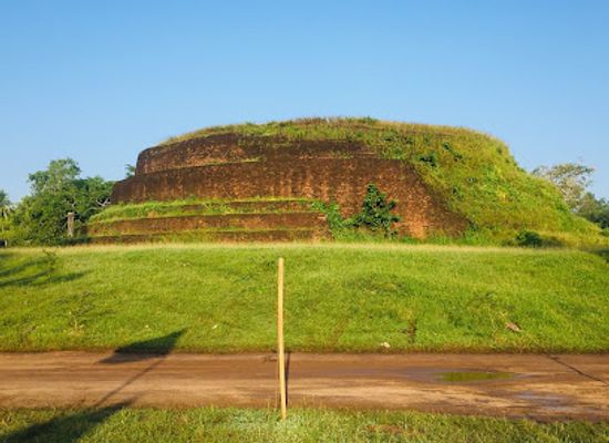 sri-lanka/anuradhapura/landmark/dakkhina-stupa-anuradhapura