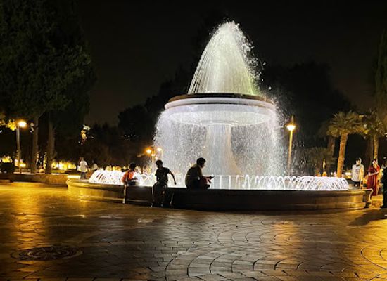 azerbaijan/baku/landmark/fountains-square