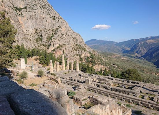 greece/delphi/landmark/ancient-stadium-of-delphi