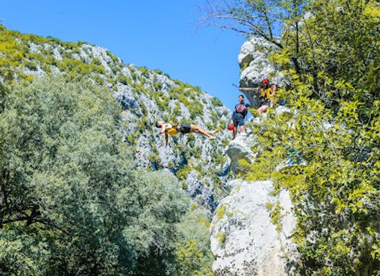 croatia/cetina-river-canyon/landmark/robinson-rafting-croatia-magic-world-adventure
