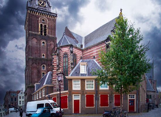netherlands/amsterdam/landmark/oudekerkstoren