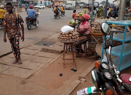 benin/porto-novo/landmark/carrefour-cinquantenaire