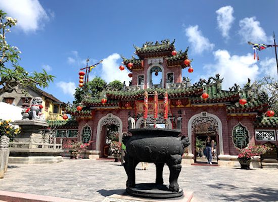vietnam/north-central-coast/landmark/quan-cong-temple